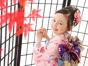 浦安市の7歳七五三撮影振り向きポーズ