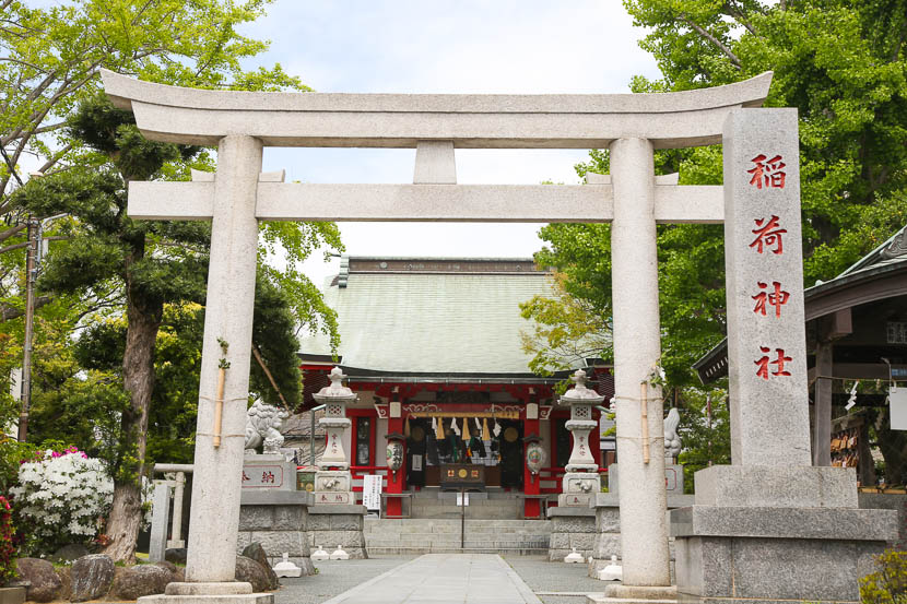 お宮参り・七五三におすすめ千葉県浦安市稲荷神社鳥居