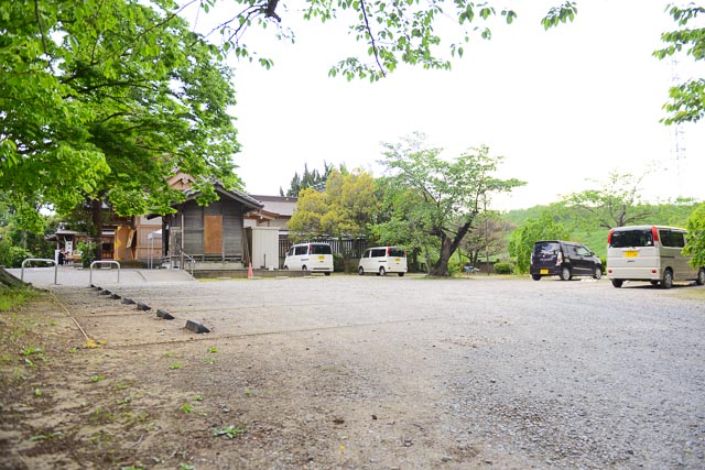 武蔵第六天神社の駐車場