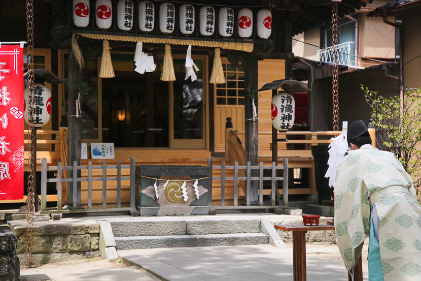 お宮参り・七五三におすすめ千葉県浦安市 清瀧神社御祈祷風景