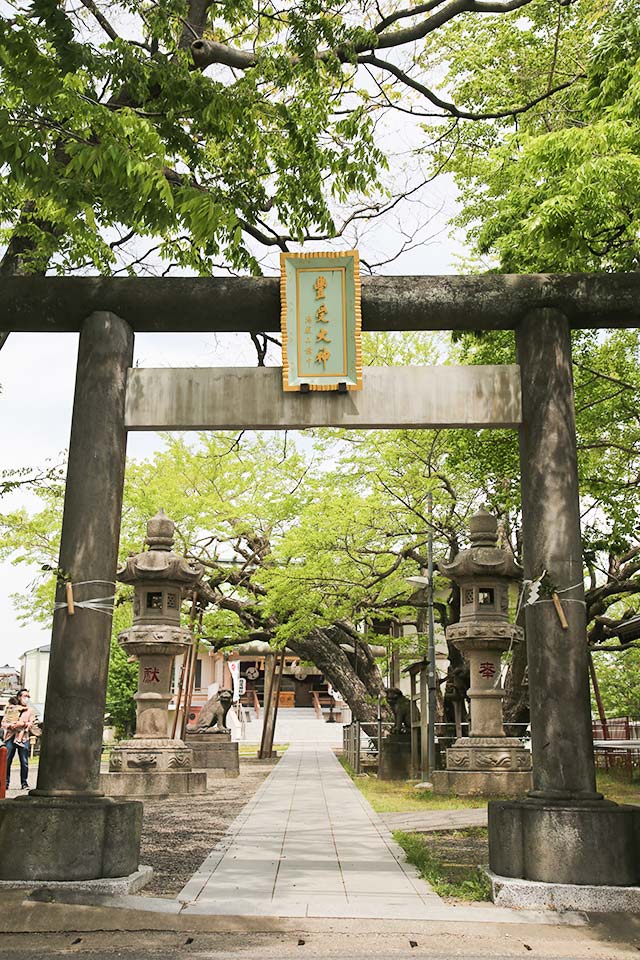 お宮参り・七五三におすすめ千葉県浦安市 豊受神社の鳥居