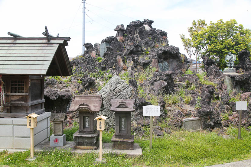 お宮参り・七五三におすすめ千葉県浦安市 豊受神社富士塚